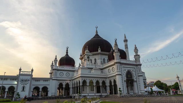 KUALA LUMPUR, MALAYSIA - 24th JAN 2019; 4K Time lapse of moving cloud over mosque Zahir in Kedah, Malaysia.