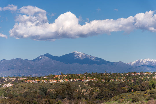 SAddleback peak in Orange County CA after a big winter snowfall