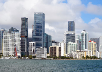 Fototapeta na wymiar View of Miami luxury condominiums on the shores Biscayne Bay