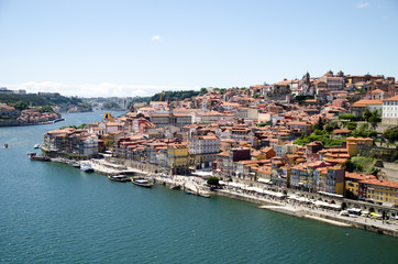 Fototapeta premium Aerial view of the city of Porto, Portugal, showing reed rooftops