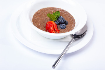 Flax porridge with berries