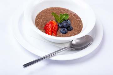Flax porridge with berries