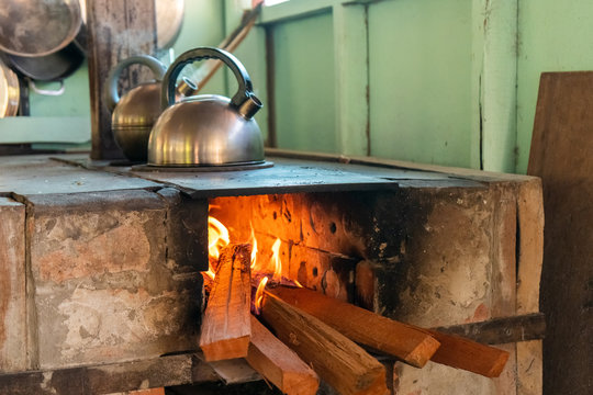 Beautiful rustic fire wood cocine 