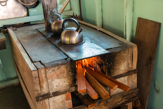 Beautiful rustic fire wood cocine 