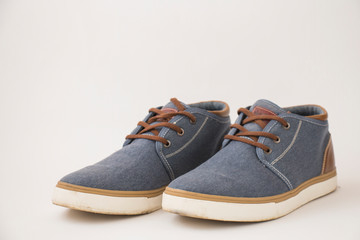 light blue walking shoes for men