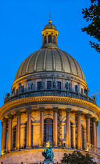 Obraz premium Close up of dome of the Saint Isaac's Cathedral in Saint Petersburg, Russia