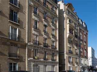 Fototapeta na wymiar immeuble de la rue Jules Dupré à Paris