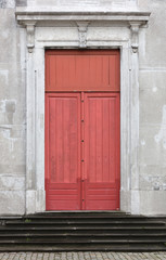 Obraz na płótnie Canvas Old red door