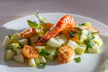 Green apple and grilled shrimps