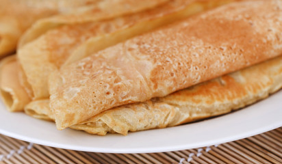 Delicious Bengali snacks named as Patishapta