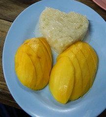 Sticky rice mango et coeur 