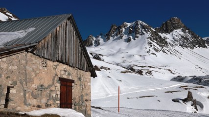 chalet près de la route du Galibier