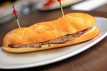 Bocadillo de filete de ternera