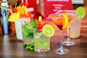Cocktails variados