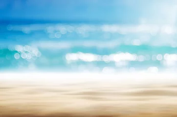 Zelfklevend Fotobehang Tropisch strand met bokeh zon lichtgolf abstracte achtergrond wazig. © tonktiti