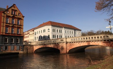 Fototapeta na wymiar Freiberger Mulde an der Oberbrücke in Döbeln