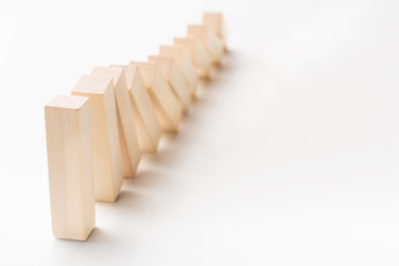 Domino effect stopped by unique strong piece