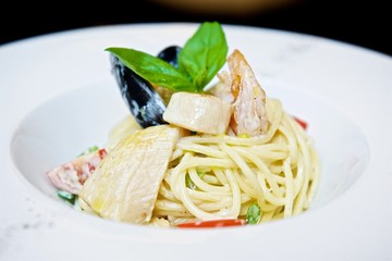 spaghetti with seafood and herbs