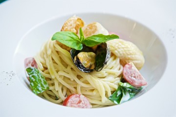 spaghetti with seafood and herbs