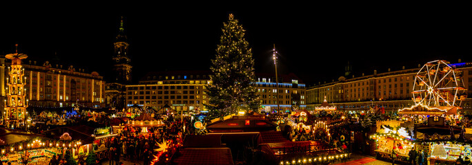 Panorama vom Striezelmarkt, Weihnachtsmarkt Dresden