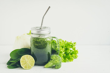 Detox green smoothie