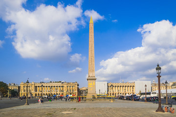 PARIS, FRANCE - 02 OCTOBER 2018:Obelisk Monument with blue sky at Place de la concorde Paris, France - obrazy, fototapety, plakaty