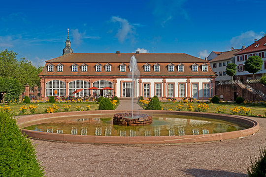     Lustgarten Orangerie in Erbach 