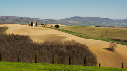 Fototapeta premium Cappella (Chapel) della Madonna di Vitaleta in Val d'Orcia. Italy, 2017.