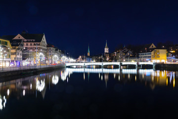 Fototapeta na wymiar Zurich by Night