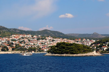 Fototapeta premium Traditional Mediterranean architecture in town Hvar, on island Hvar, Croatia. Hvar is popular summer travel destination.