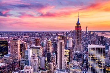 Fototapeten New York City Midtown mit Empire State Building bei herrlichem Sonnenuntergang © romanslavik.com