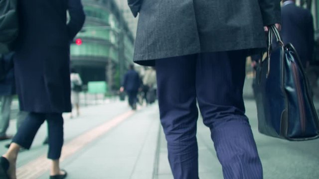 出勤するビジネスマン