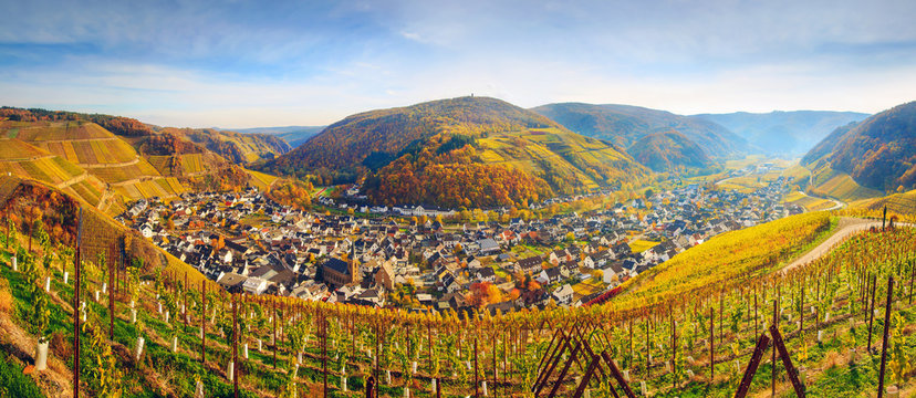 Dernau an der Ahr im Herbst, Deutschland