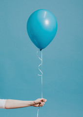 Helium balloon on a string © Rawpixel.com