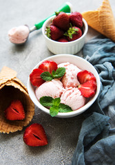 Strawberry ice cream
