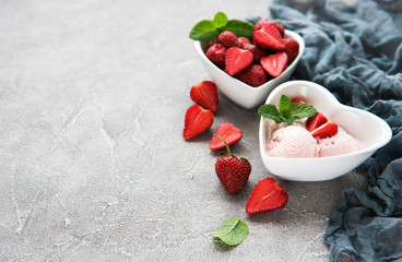 Strawberry ice cream