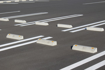 駐車場の車止め