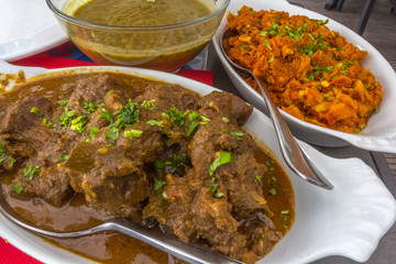 Repas créole, gastronomie réunionnaise 