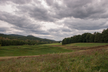 Fototapeta premium Beautiful golden autumn at Storm King Park hills