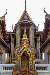 Fototapeta premium The grand palace, at the heart of Bangkok, its construction began 1782, at the order of King Phutthayotfa Chulalok. Thailand.