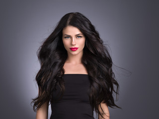 Naklejka premium Beautiful hair woman long hairstyle brunette female young healthy hair beauty model
