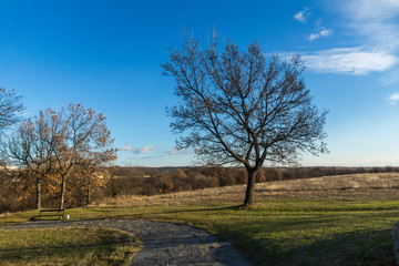 Obraz premium Sunset view of park in town of Hisarya, Plovdiv Region, Bulgaria