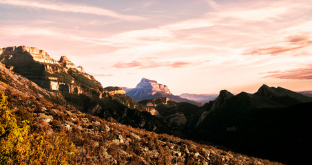 Atardecer en el Parque Nacional de Ordesa y Monte Perdido. 
