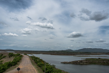 clouds over the a&ccedil;ude Or&oacute;s