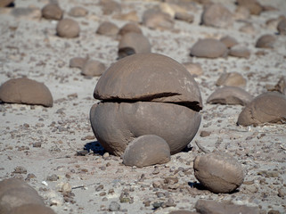 Fototapeta na wymiar Rock formations at Ischigualasto Provincial Park, San Juan, Argentina