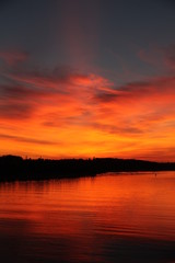 Fototapeta na wymiar sunset reflection