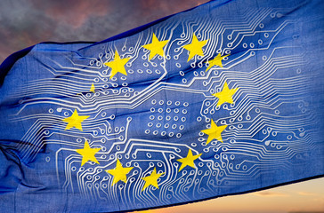 Flagge mit Computerplatine als Symbol für ein digitales Europa - obrazy, fototapety, plakaty