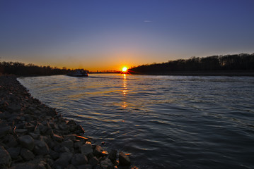 Sonnenuntergang in Mannheim am Rhein