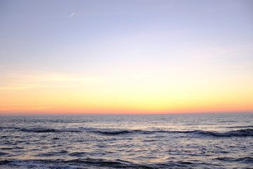 Fototapeta na wymiar sunset with ocean