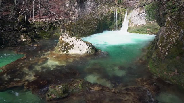 Nacimiento del r&iacute;o Urederra